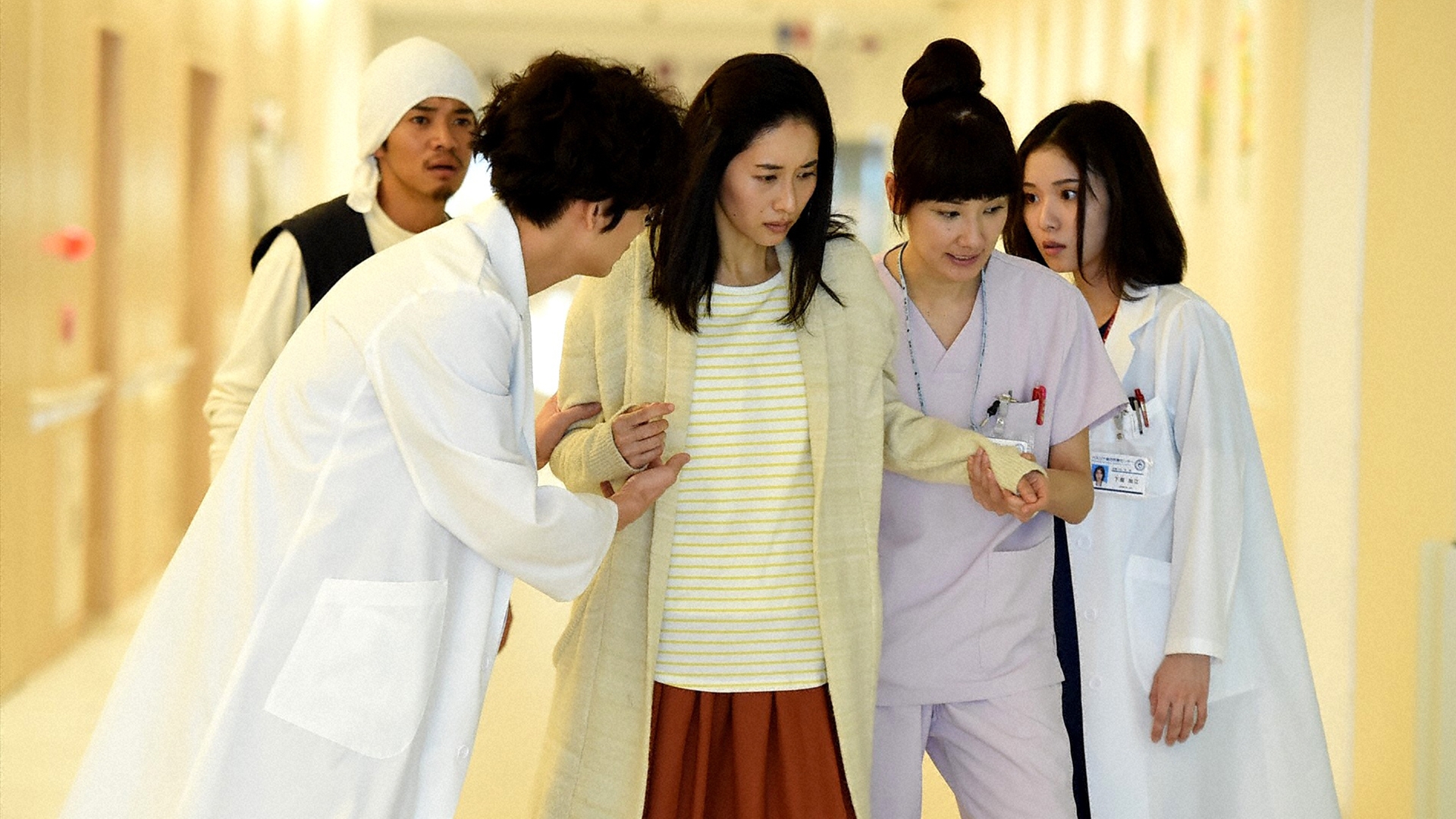 無料テレビでコウノドリ(2015)を視聴する