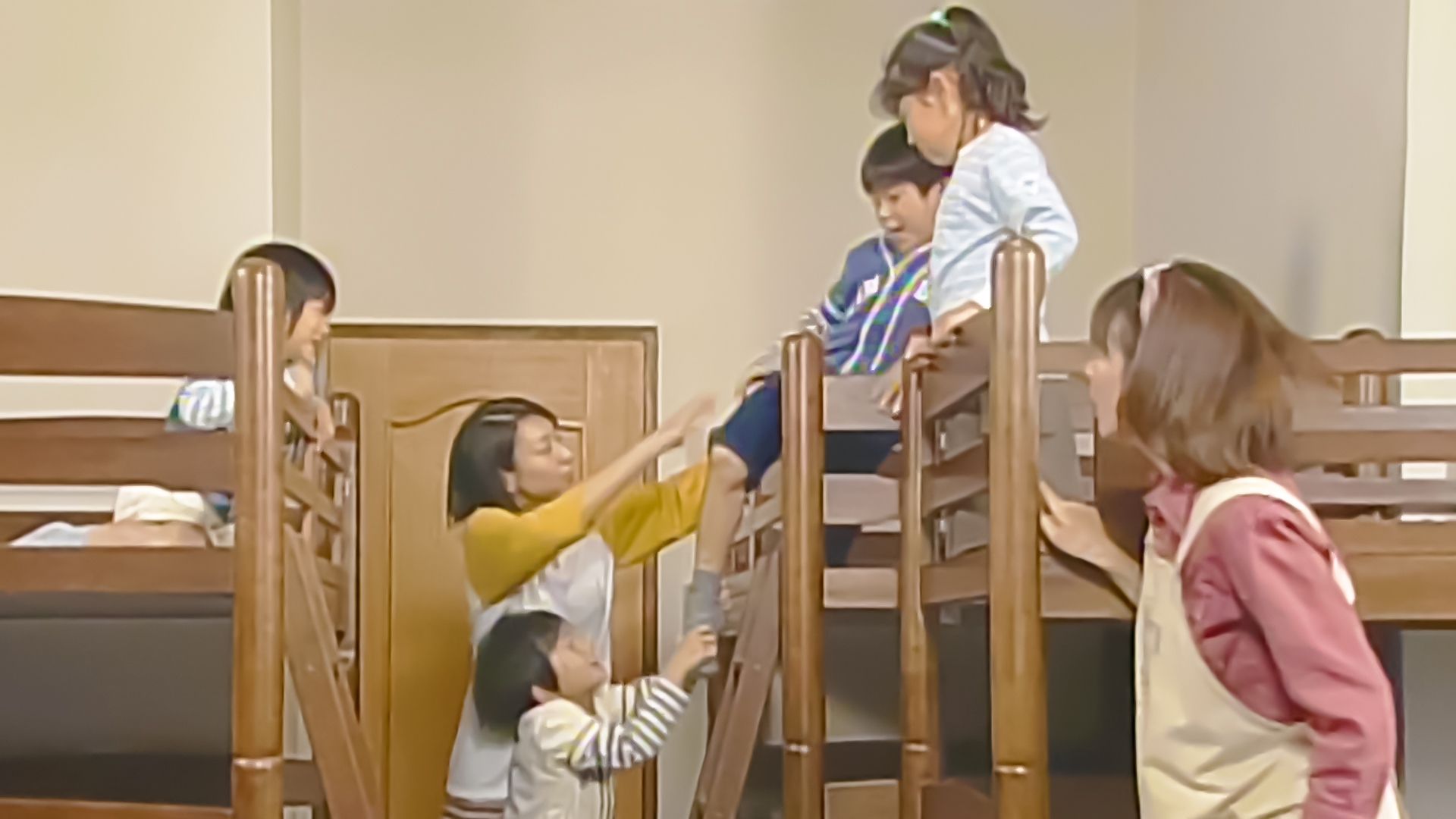 無料テレビで大好き！五つ子を視聴する