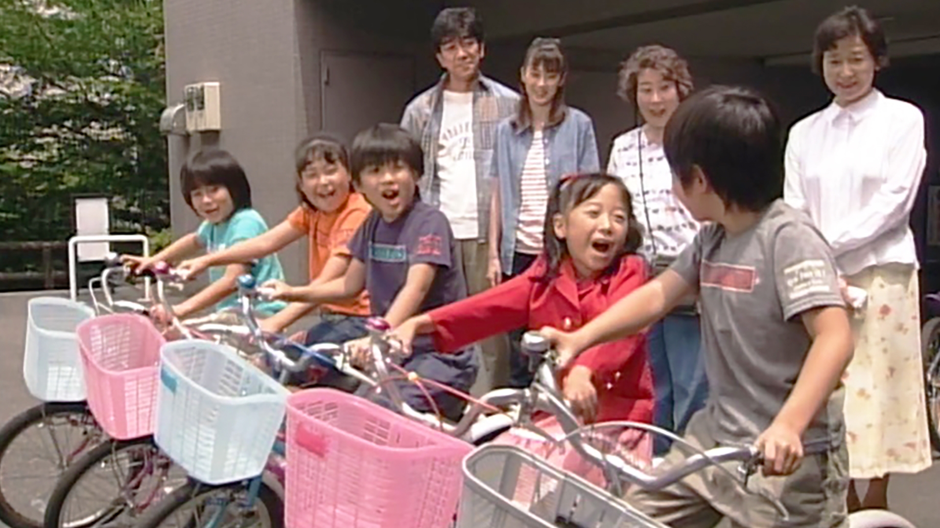 無料テレビで大好き！五つ子2を視聴する