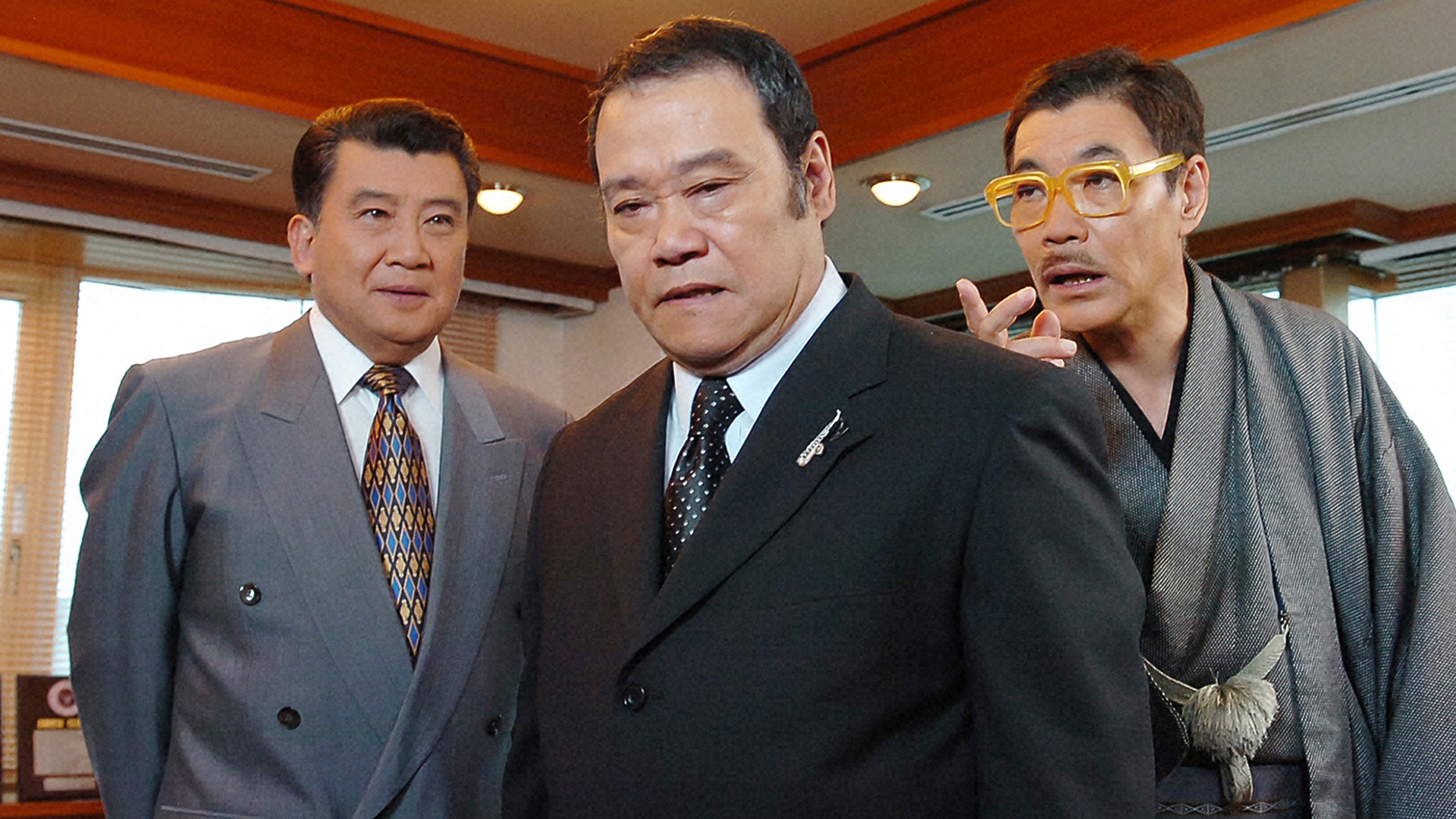無料テレビで特命！刑事どん亀を視聴する