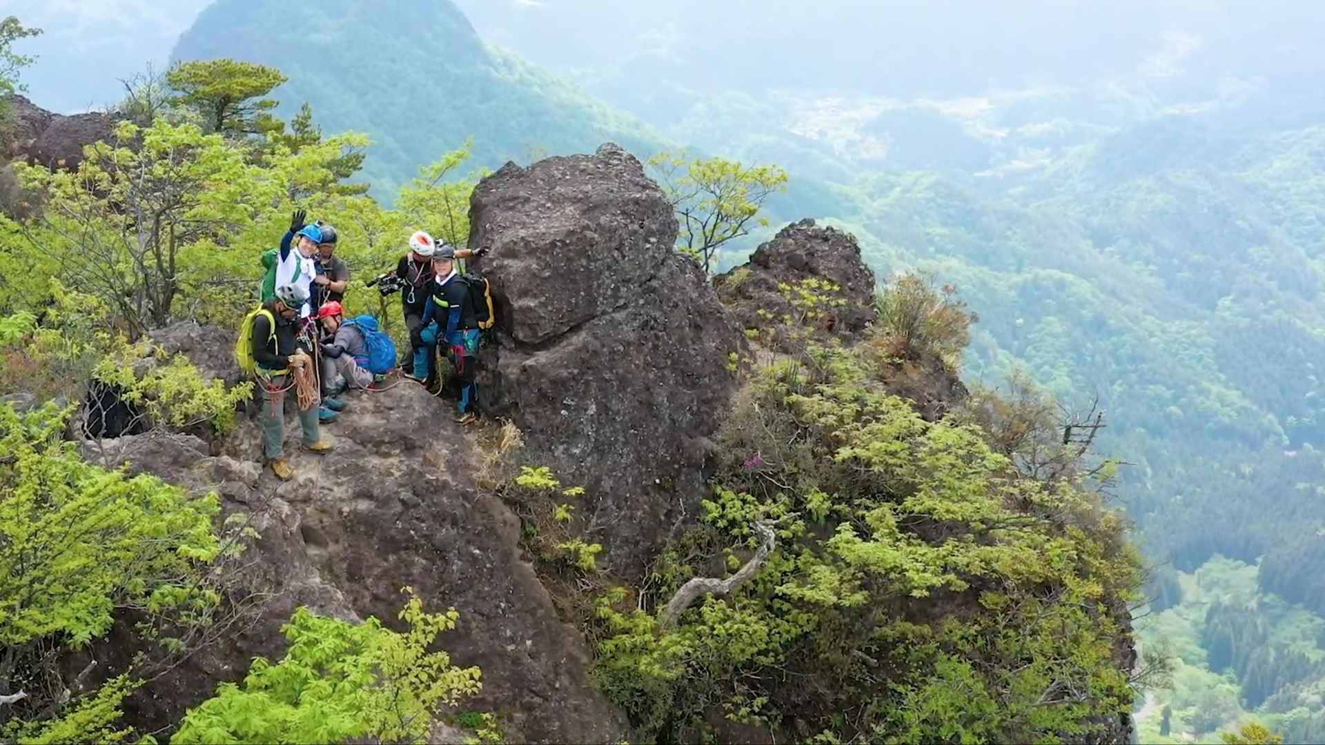 無料テレビでPEAK HUNT 東野登山隊を視聴する