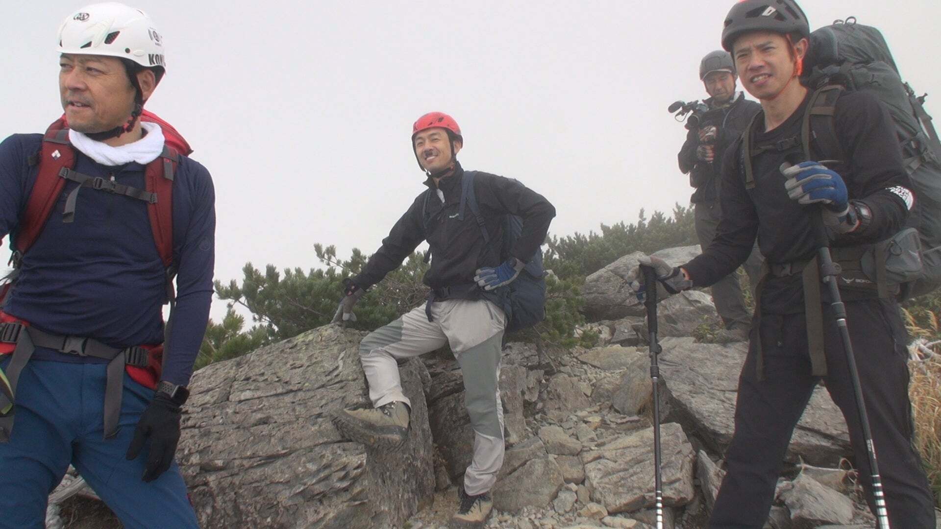 無料テレビでPEAK HUNT 東野登山隊を視聴する