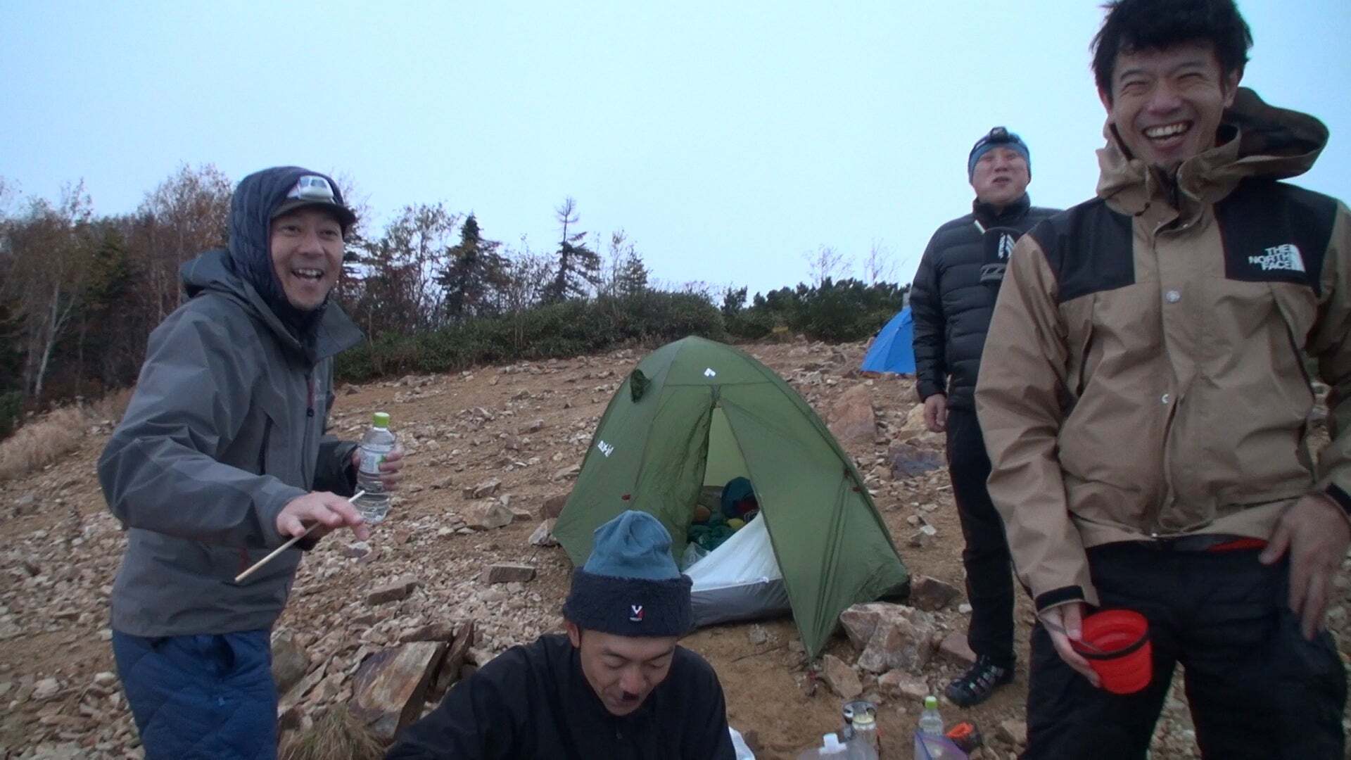 無料テレビでPEAK HUNT 東野登山隊を視聴する